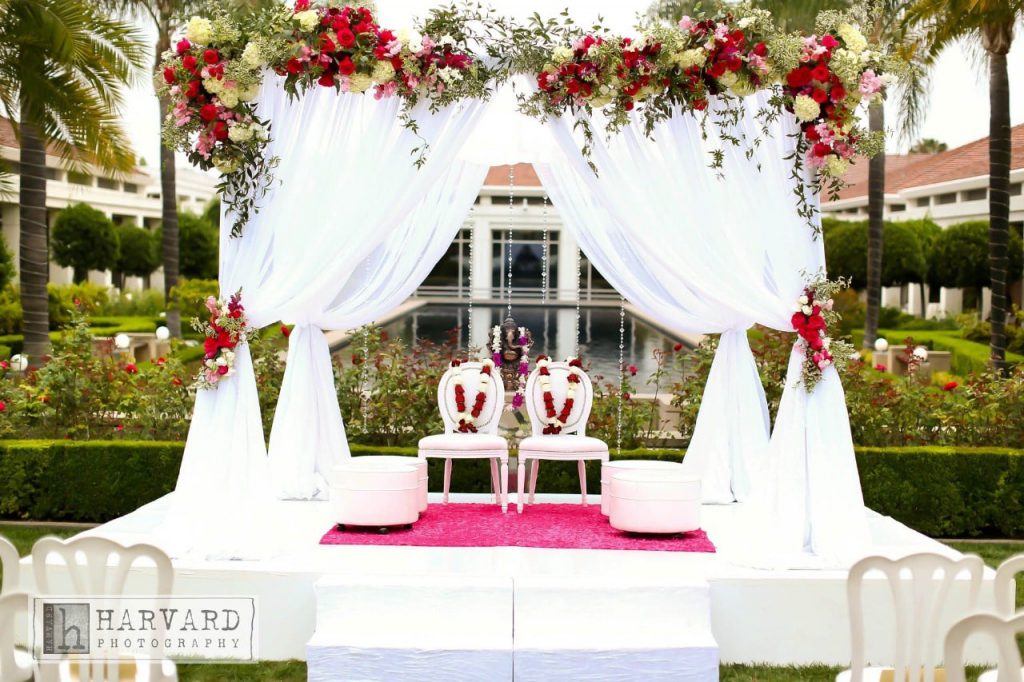 White mandap